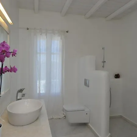Paros Sleeps 12 Pool Air Con T478601 Villa Parikia (Paros)